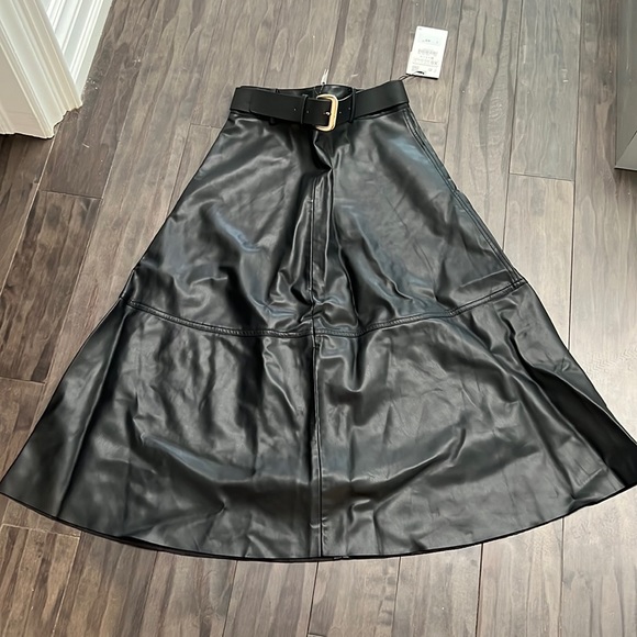 Zara faux leather skirt - Picture 1 of 1